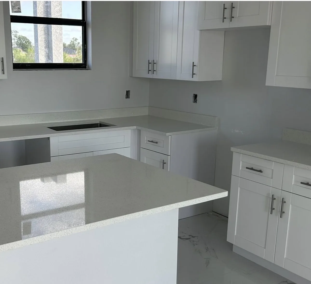 Minimal White Kitchen by S&D Kings of Marble